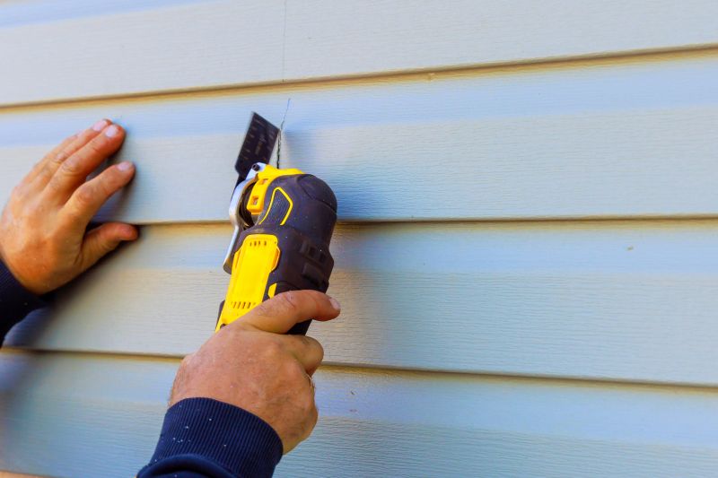 Vinyl Siding Repair Service Image 2